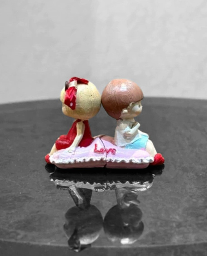 مجسمه دکوری زوج عاشق | طرح Love